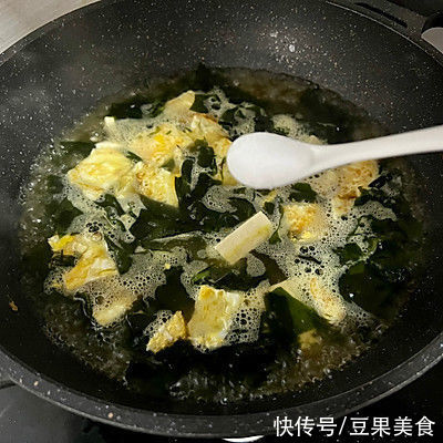 海药本草|10万人都收藏的超美味裙带菜豆腐汤，拯救你的胃