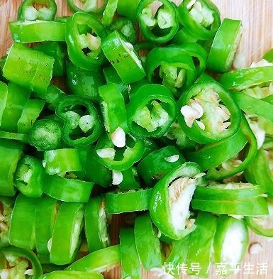 鲜香|小炒肉加点它，猪肉炒好鲜香嫩滑，吃一次就上瘾，隔壁孩子馋哭了