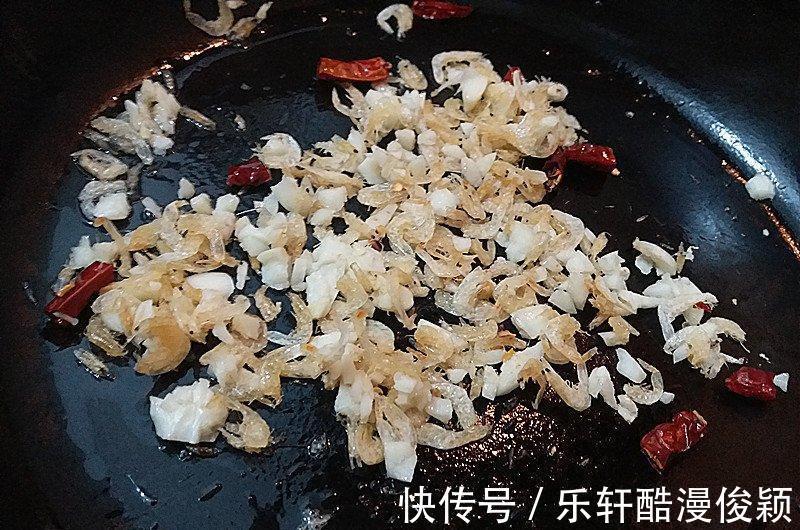 入冬吃大白菜包菜，不如多吃花菜，利肠道，炒着吃鲜香肥嫩，下饭