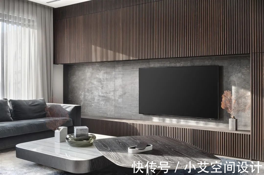私宅|320㎡极简私宅,简单色彩呈现高雅质感