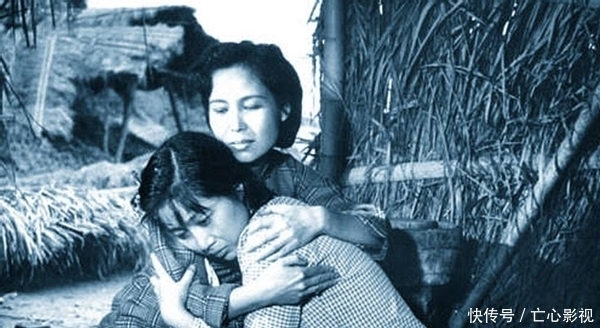 严凤英:因唱戏被迫流浪,未婚生子情路坎坷,38岁自尽未能善终