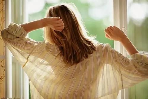 肝脏|“老得慢”的女人，大多有2个共同点，若你能坚持，或会更显年轻