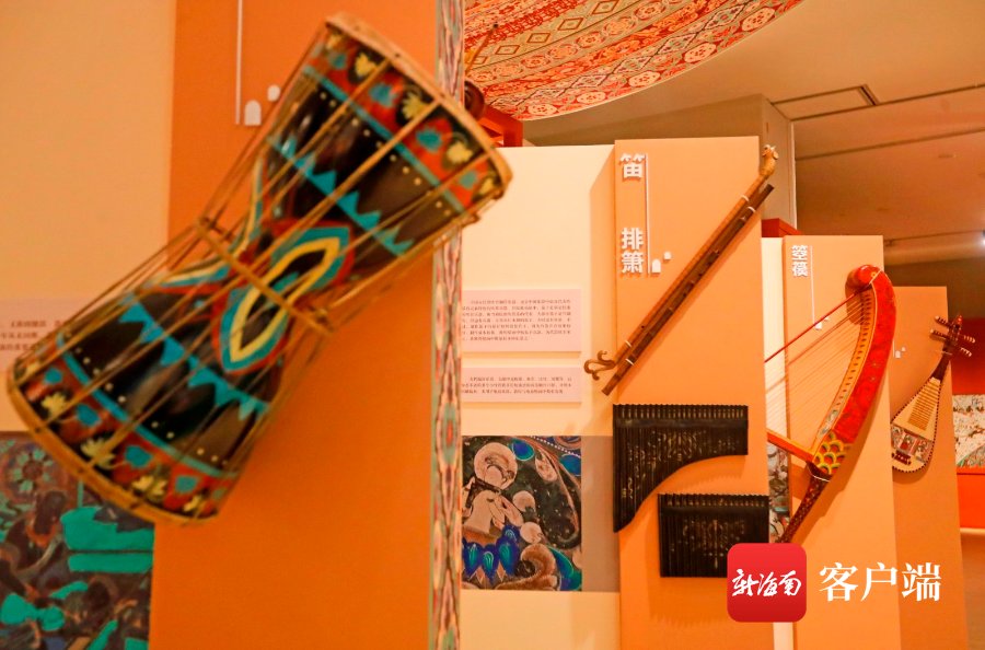  汪承贤摄|12月10日，到海南省博物馆看“觉色敦煌——敦煌石窟艺术展”