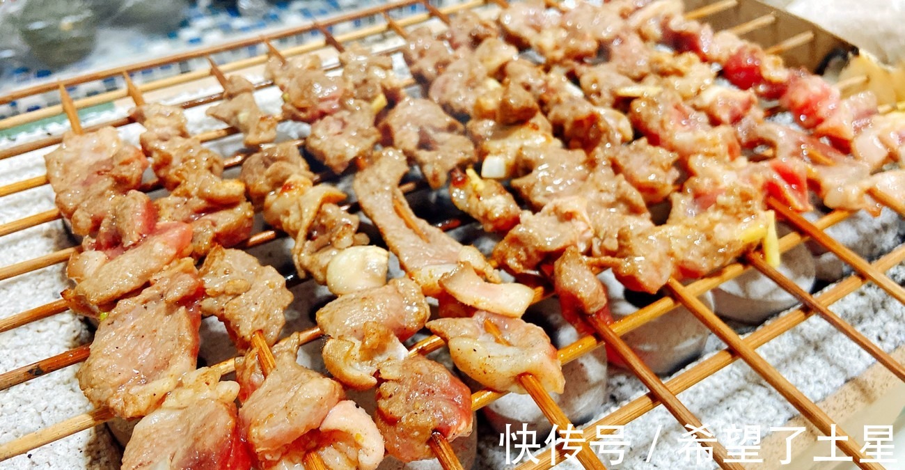 鲜嫩|夜市的羊肉串为啥好吃原来腌肉是关键，做对了肉质鲜嫩，真香！