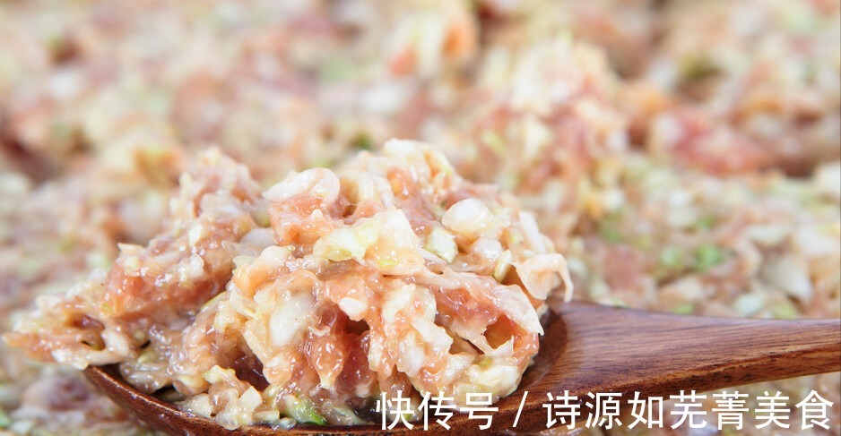 自己调的肉馅,总是不香不嫩不油润原来忽略了关键的2味料!