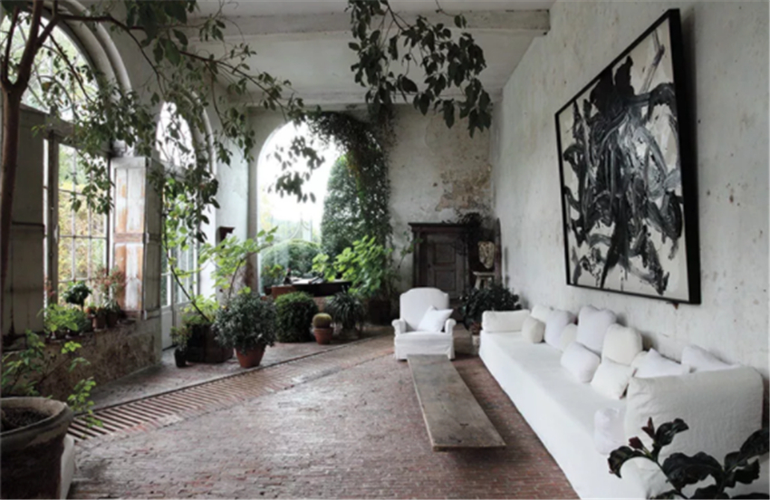 卡戴珊|20岁姑娘买毛坯房,不装修就入住,却认为比出租屋舒服