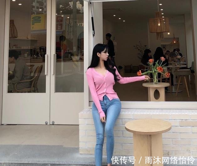 牛仔裤具有青春的活力,彰显自信从容魅力