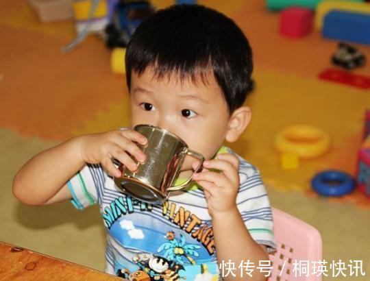 脾胃|别给娃熬骨头汤了,夏季长高黄金期,掌握3点,孩子猛长个