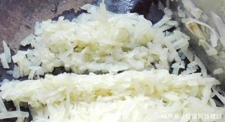  好吃|第一次用这种馅做饺子, 全家人抢着吃, 说太好吃了