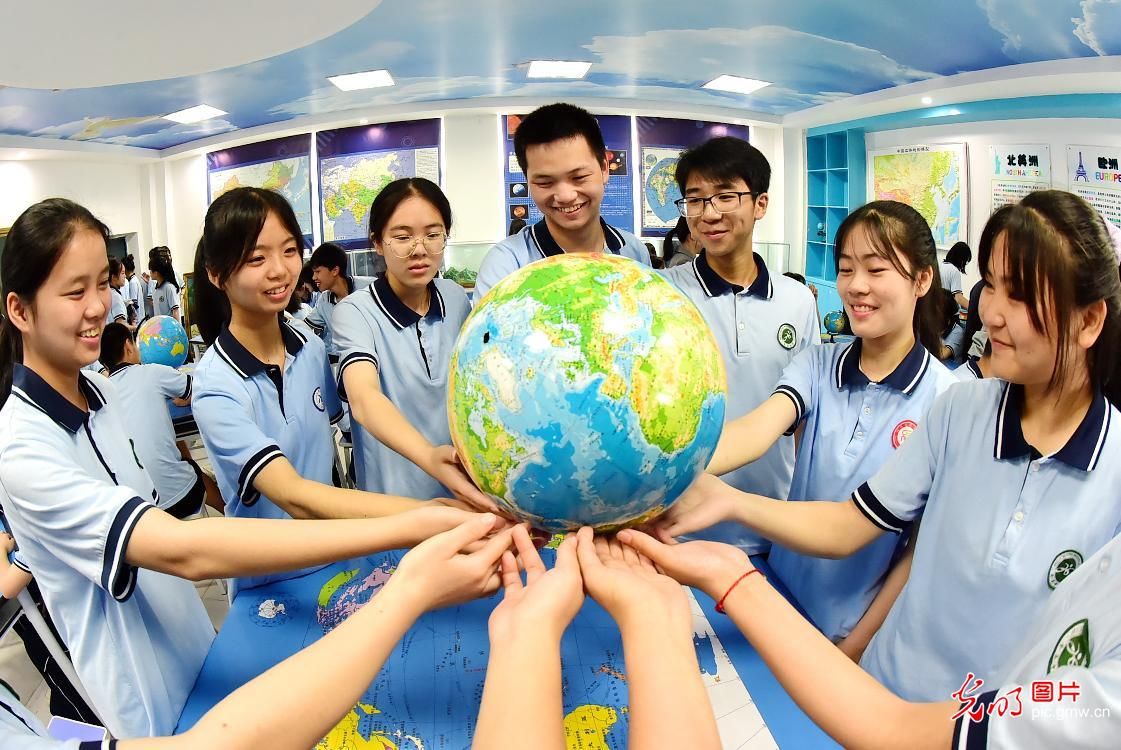 【光明图刊】保护地球 从你我做起