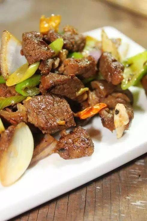 羊肉经典做法：炖得软烂，炒得香嫩