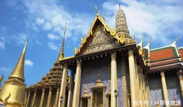  泰国|价值过亿的翡翠，用黄金装饰，泰国这玉雕震撼人心