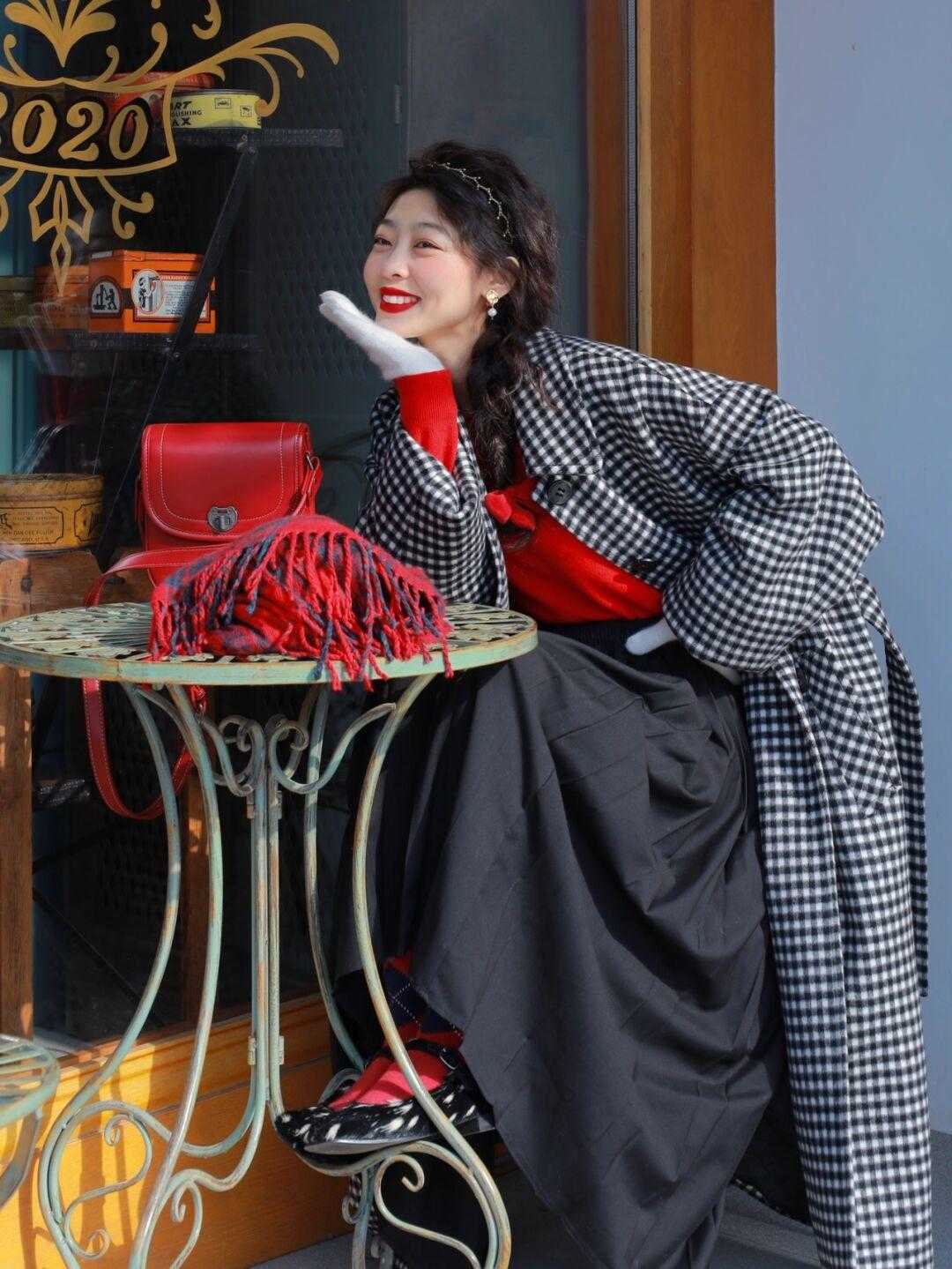耳饰 冬天耳饰怎选才显气质？根据发型和脸型选，让你气质翻倍