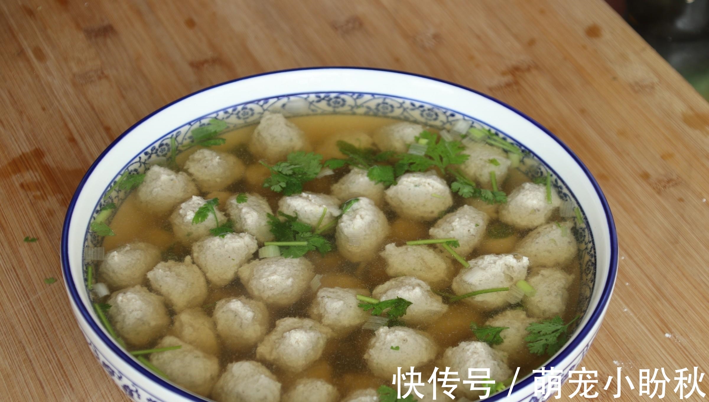 清洗干净|秋天,睡眠不好要常喝这汤,做法简单营养高,煮一大锅好喝又解馋