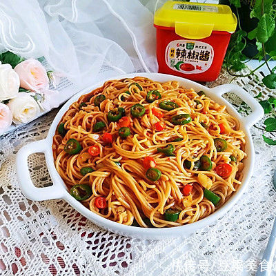 有了韩式辣椒酱拌面，老公每天多吃一碗饭