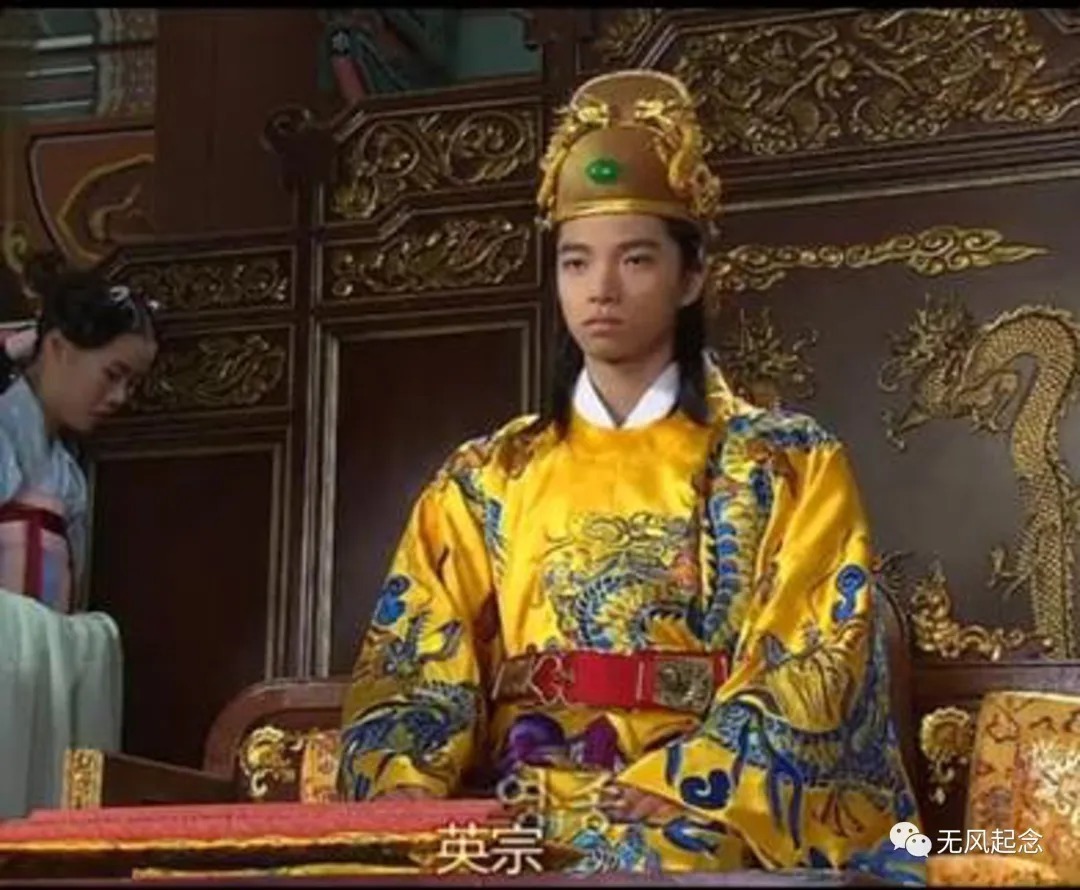 金色帽子!古代皇帝其实不应该戴金色帽子,很多古装剧都犯了错