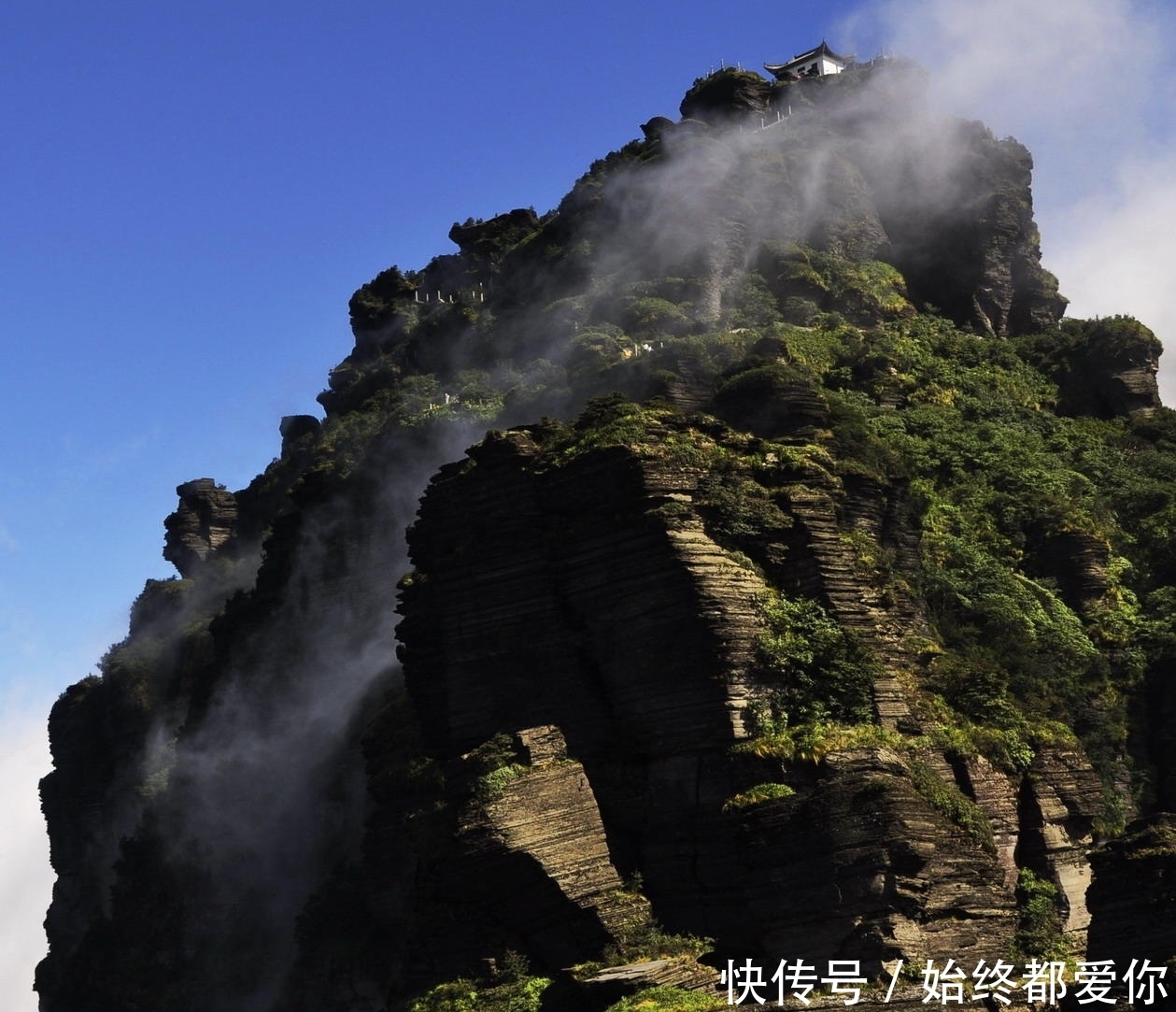 看了屹立在悬崖边亿万年的梵净山，再看日本富士山简直没法比