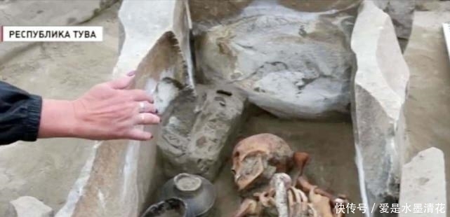 媒体|考古学家挖出一具2000年历史的木乃伊,被媒体称为“睡美人”