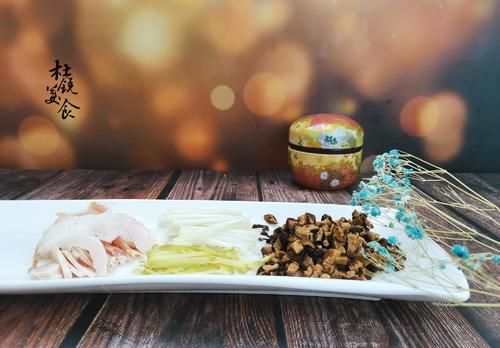 年夜饭上的“主打菜”,寓意红红火火年年有余,年夜饭就靠它撑场