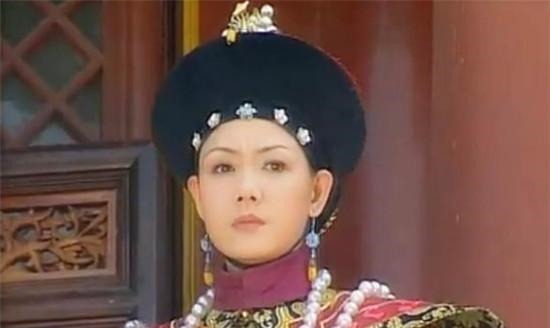 皇后|她是大清第一才女皇后，封号无人能及，死后儿子被“情敌”抚养！