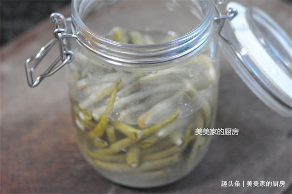 天热,孩子爱上了此早餐,一口下去满嘴生津,五分钟上桌超省事