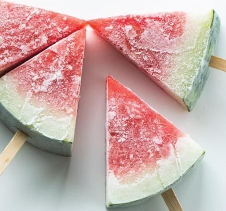 夏天|夏天这五种水果冻着吃,比冰激凌更美味,冻梨上榜,你最爱哪种?