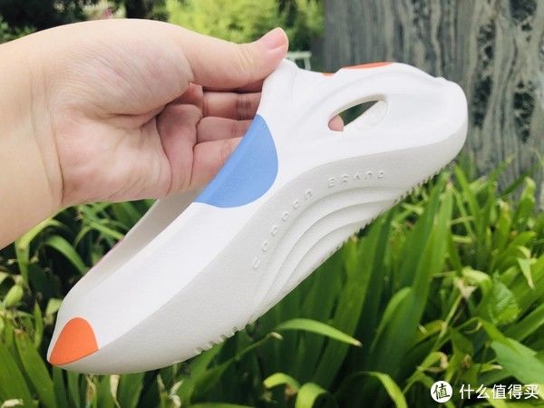 ev生活好物 篇二：咕咚运动舒缓拖鞋太适合运动后穿了，穿上，整个身心得到放松