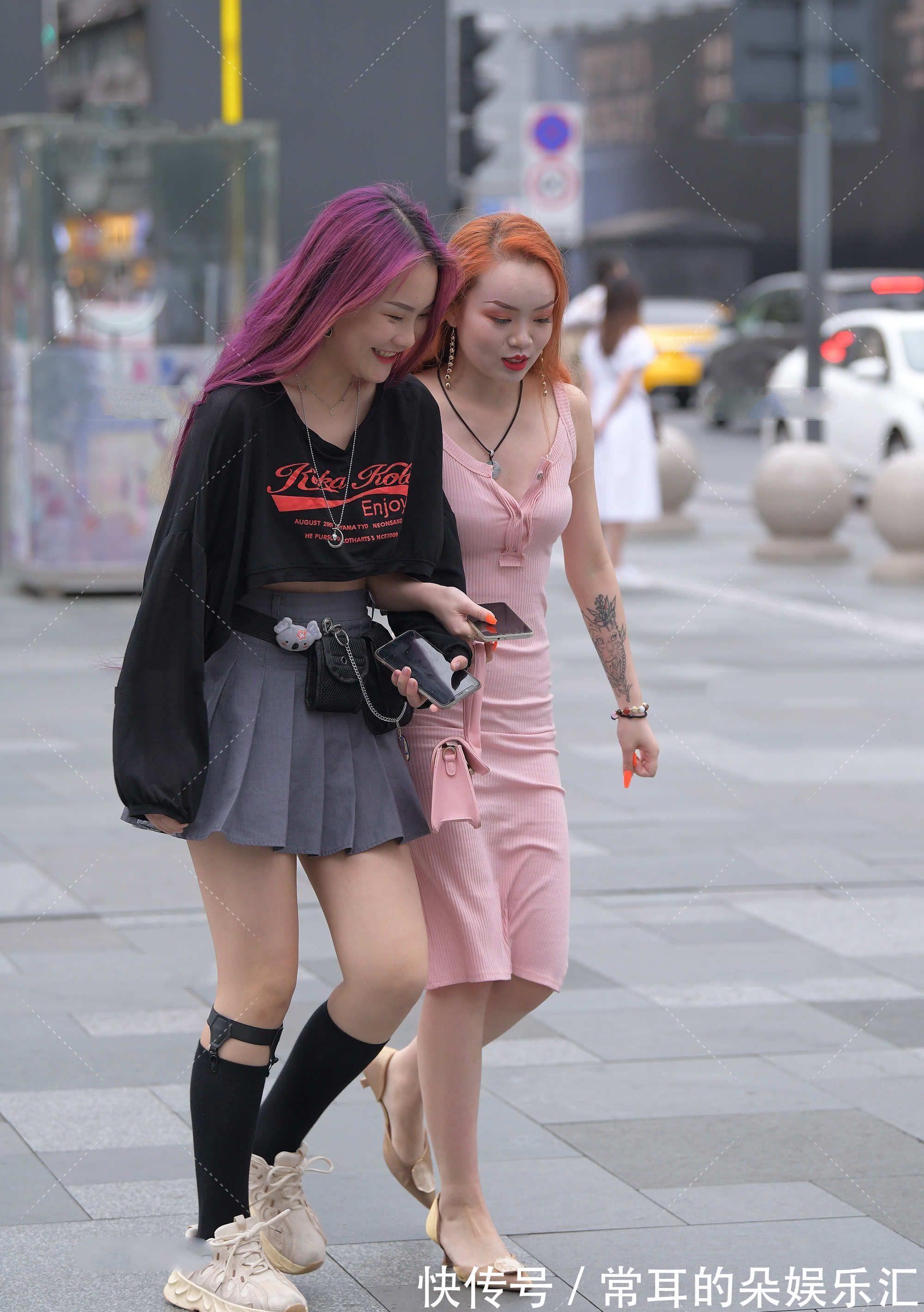 少女感|想要彰显少女感，这条粉色的修身裙，可不要错过哦