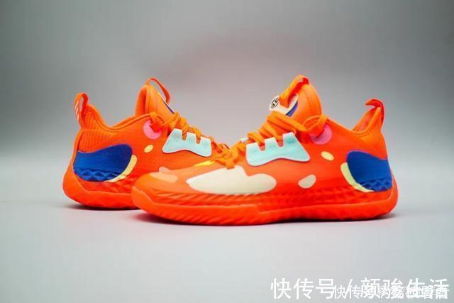 ren当之无愧的旗舰款!哈登5代能成为下一款划时代的战靴吗