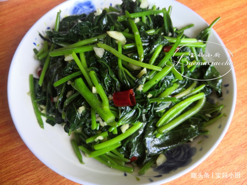 在内蒙吃晚餐,自产自足,顺手一做就摆满桌,比吃大鱼大肉健康