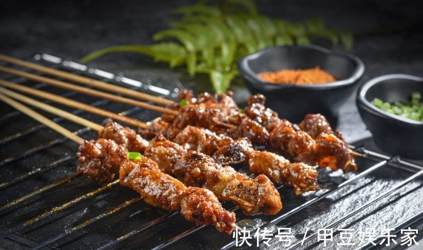 食物|胃癌是“养”起来的,医生告诫4种食物,还是少碰为好