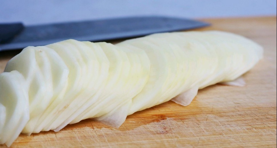 土豆片|好吃的停不下来的烤土豆，做法超级简单，分分钟学会