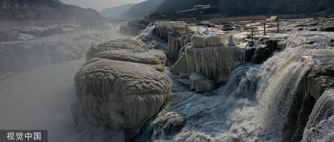 壶口瀑布|山西吉县：黄河壶口瀑布现“冰瀑玉壶”景观