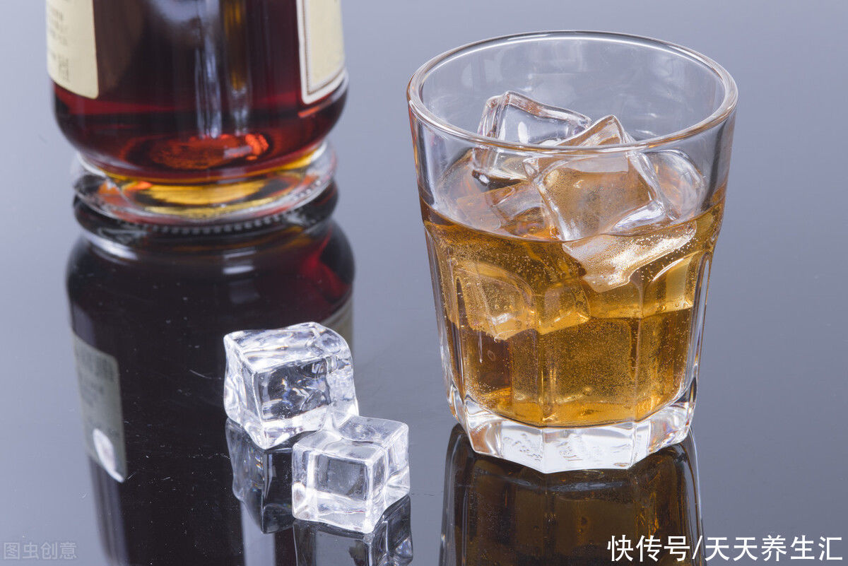 进食|老年人睡眠不好，晚餐少吃7种食物，睡眠质量高，身体更健康