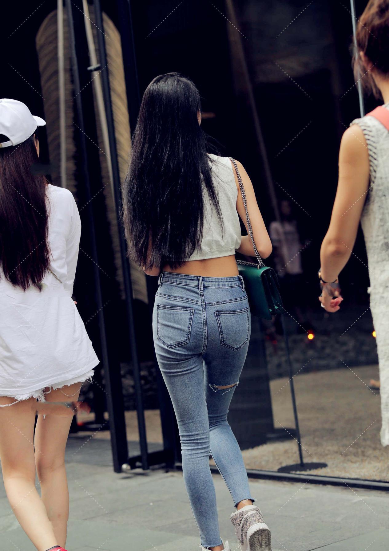 时尚|时尚:美女少女感十足,性感搭配尽显极致女人魅力!