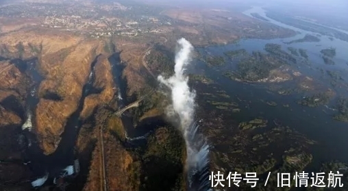 维多利亚|最凶险的“魔鬼瀑布”，下游浮尸堆成山，却仍有人上去寻找刺激