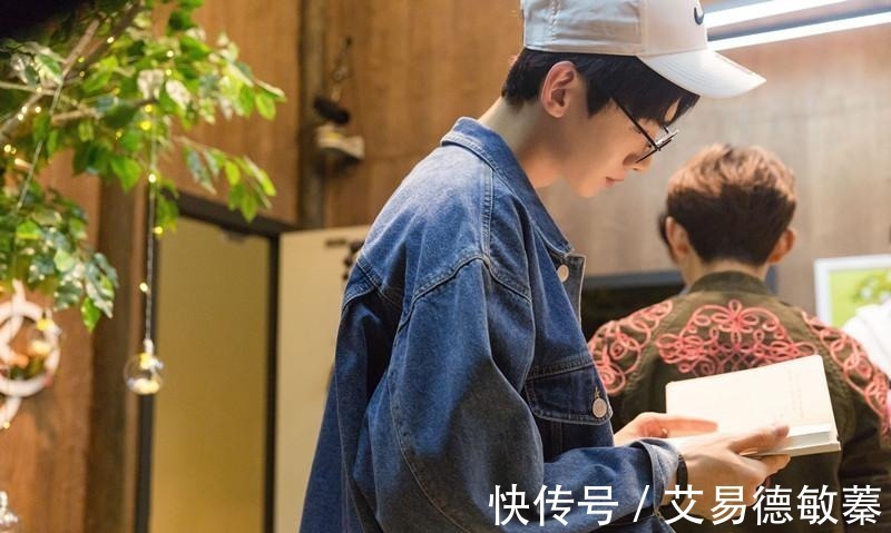 我是大侦探第八期走不出的古宅精彩预告 古宅出现两个杨幂