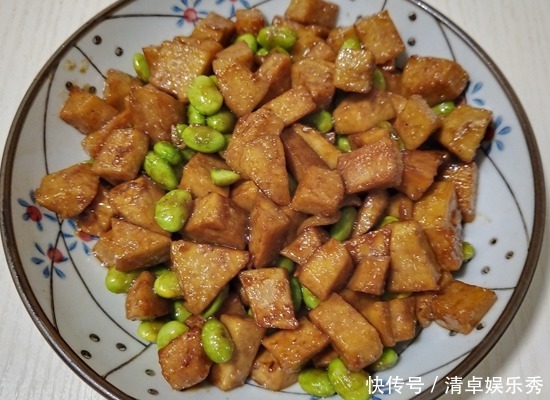  毛豆|这两种食材搭配一起炒，清淡味美，又香又下饭，连吃三天都不腻