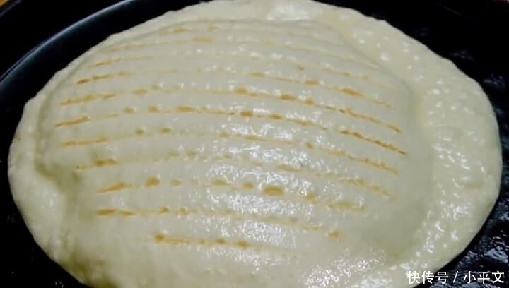 盖上盖子|烙饼时,直接烙是错的,多加1步,个个鼓大泡,柔软多层又筋道