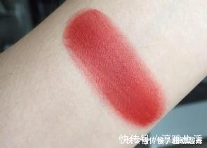 丝绒 秋冬闭眼入系列,这几款显白不挑皮的口红色号,“必须”要有