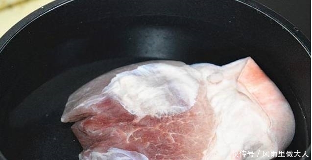 简简单单的一个小菜,一端上桌就被抢光了