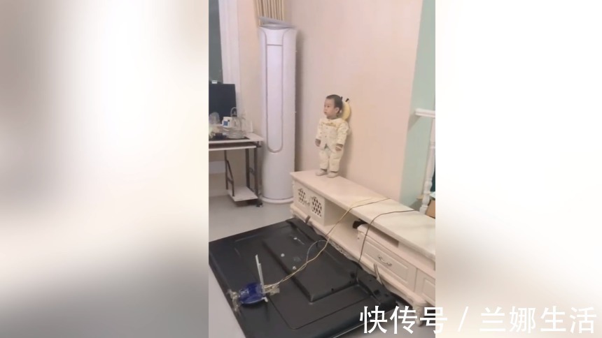 电视|爸妈看到这幕,只能在心里默念,亲生的不能打也不能气