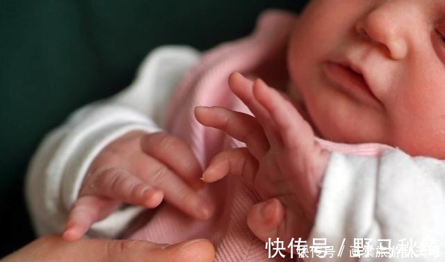 表情|刚出生6天的婴儿会吹口哨了新生儿的表情,应这样解读