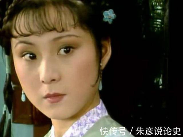 丫鬟#端午节的晚上,晴雯拒绝陪宝玉洗澡,拉开了悲剧人生的开始