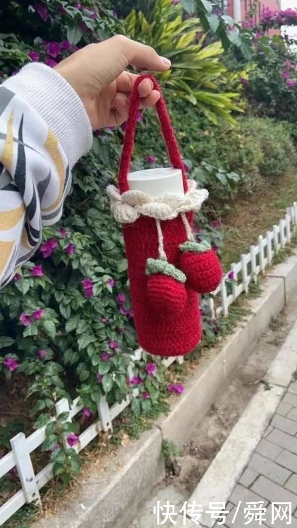 泫雅|超炫酷!这种下雨天，没一双妈妈勾的凉鞋真不能叫时髦……