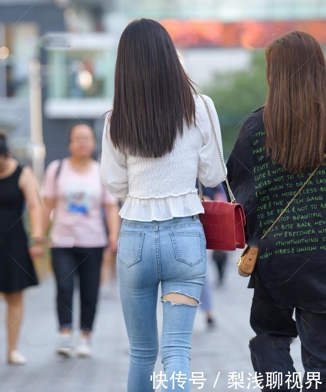大长腿|丰润雅致的打底裤美女，展现出靓丽自信的气质，大方优雅