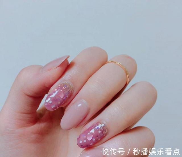 浪漫|浪漫的樱花季到了,赶快来跟女神们,get浪漫的仙女美甲吧