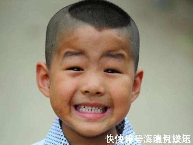 小时候|孩子小时候有3个特征,今后可能没啥本事,父母要注意引导