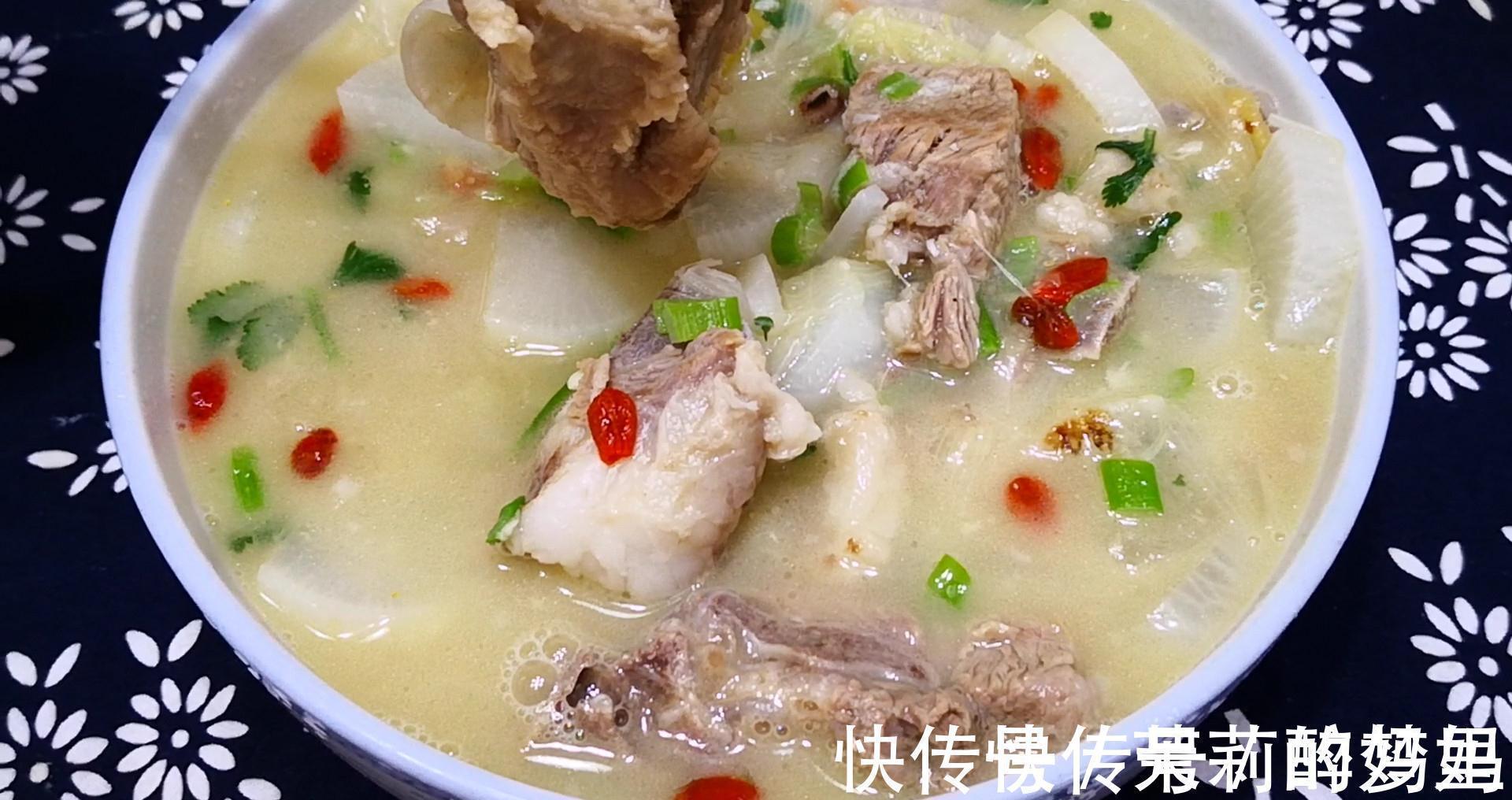 多喝|秋天如果有条件,建议中老年人:多喝这汤,增强免疫力,营养健康