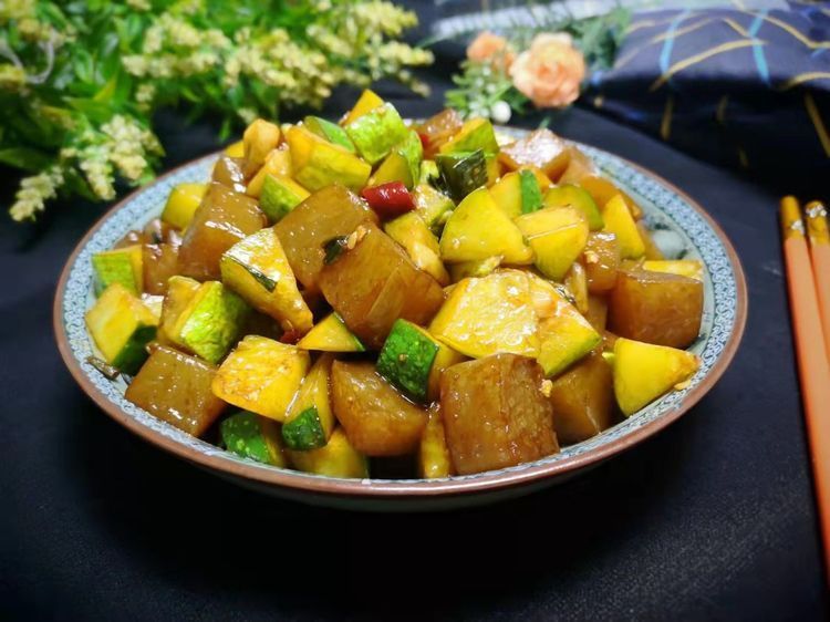 黄瓜|这菜是肠道清洁工，一周吃两次给身体做个大扫除，便宜又鲜美！